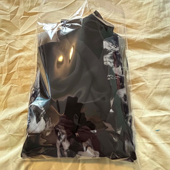 BLOUSE, CHIFFON, BLACK FLORAL MULTI, SIZE 5X, COWL NECK, ¾ SLEEVES, PENNINGTONS, - Picture 3 of 10